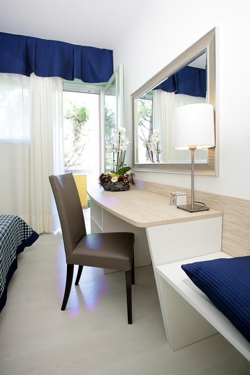 Hotel Hiki 3 Superior Bibione Extérieur photo