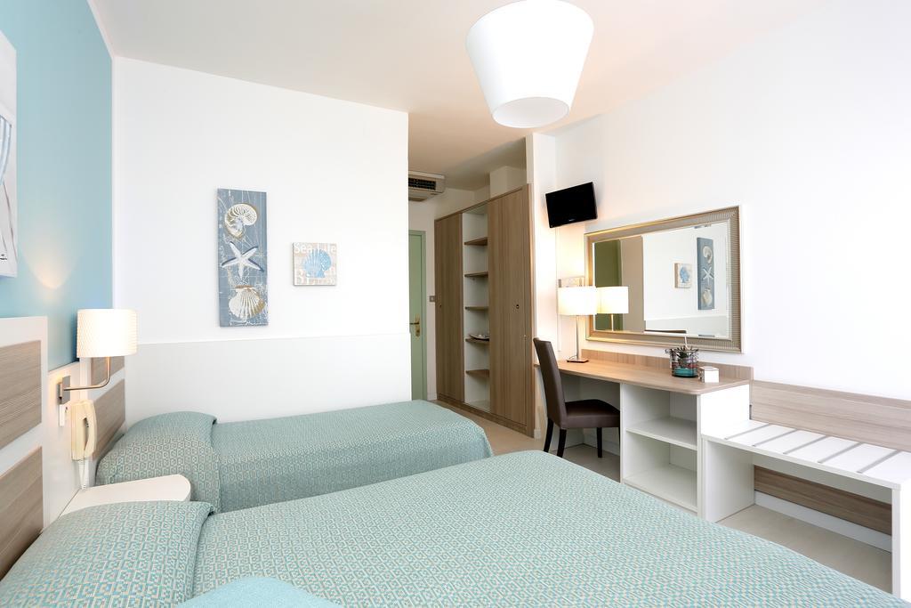 Hotel Hiki 3 Superior Bibione Extérieur photo