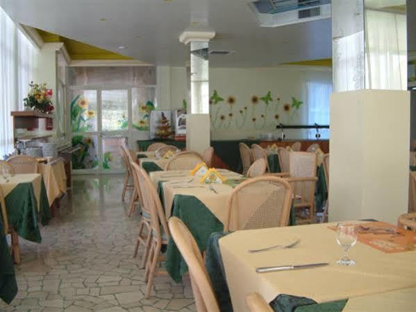 Hotel Hiki 3 Superior Bibione Extérieur photo