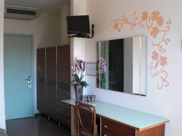 Hotel Hiki 3 Superior Bibione Extérieur photo
