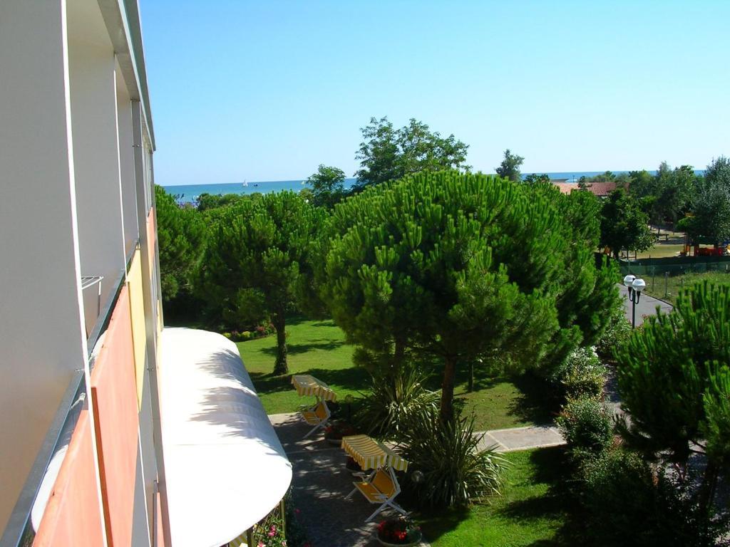 Hotel Hiki 3 Superior Bibione Extérieur photo